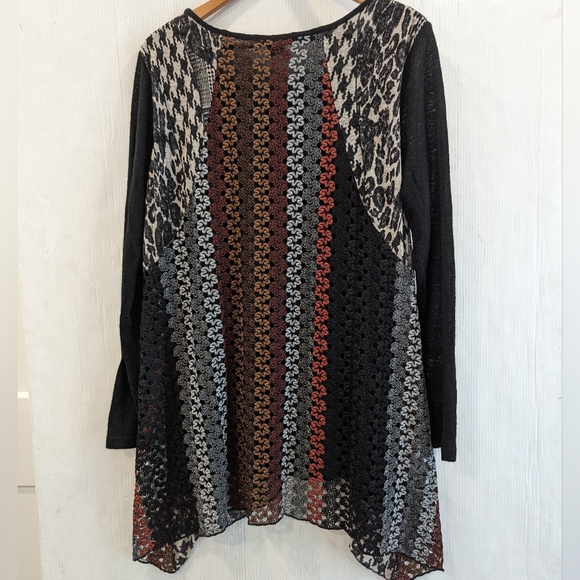 DIKALADY women's mixed media crochet knit sharkbite assymetrical tunic top - Picture 7 of 11